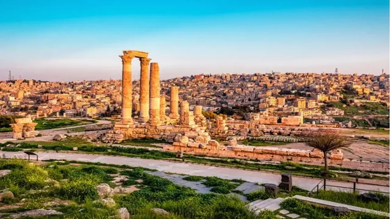 توقعات حالة الطقس في الأردن خلال يوم الخميس وسط ترقب لتغيرات جوية